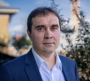 Vladislav Manyukhin 